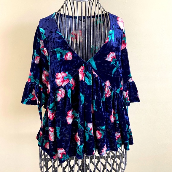 Navy Blue Floral Top - Picture 1 of 2